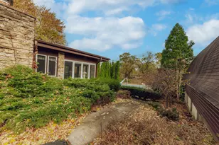 15555 Esser Ct, Brookfield, WI 53005 - Photo 49