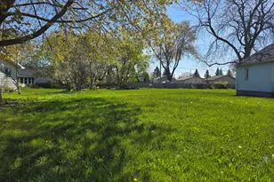 3019 Phillips Ave, Racine, WI 53403 - Photo 5