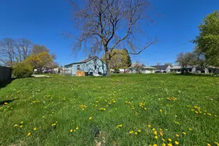 3031 Phillips Ave, Racine, WI 53403 - Photo 5