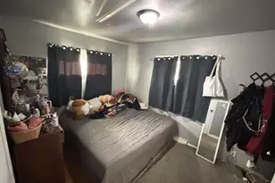 8210 W Winfield Ave, Milwaukee, WI 53218 - Photo 11