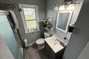 8210 W Winfield Ave, Milwaukee, WI 53218 - Photo 15