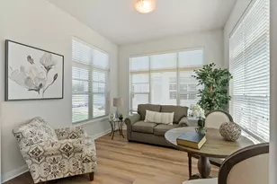 424 Standing Stone Dr, Waukesha, WI 53189 - Photo 5