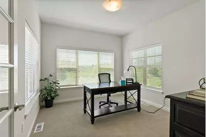 424  Standing Stone Dr #9-17, Waukesha, WI 53189 - Photo 9