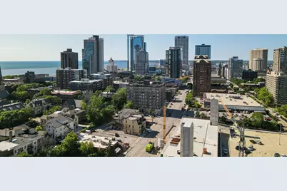 1325 N Van Buren St #308, Milwaukee, WI 53202 - Photo 31