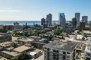 1325 N Van Buren St, Milwaukee, WI 53202 - Photo 37