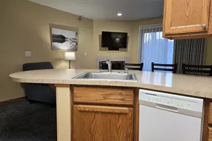 111 Center St, Lake Geneva, WI 53147 - Photo 5