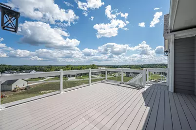 W253N5598  Crescent Hill Dr, Sussex, WI 53089 - Photo 9