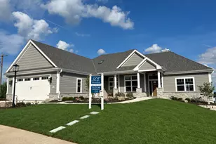 W253N5598 Cres Hl Dr, Sussex, WI 53089 - Photo 5