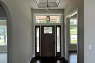 W253N5598 Cres Hl Dr, Sussex, WI 53089 - Photo 13