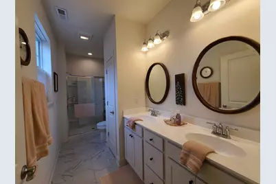 609  Cadence Cir, Lake Geneva, WI 53147 - Photo 17