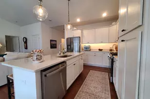 609 Cadence Cir, Lake Geneva, WI 53147 - Photo 9