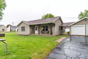 2424 Glendale Ave, La Crosse, WI 54601 - Photo 1