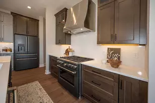 W214N6684 Fairview Dr, Menomonee Falls, WI 53051 - Photo 15