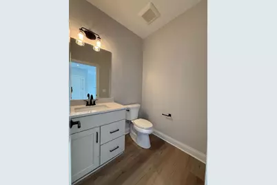 W215N4855  Kathleen Dr, Menomonee Falls, WI 53051 - Photo 9