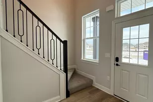 W215N4855 Kathleen Dr, Menomonee Falls, WI 53051 - Photo 5