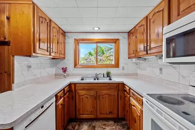 2901 W Forest Hill Ave, Franklin, WI 53132 - Photo 13