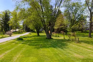 2901 W Forest Hill Ave, Franklin, WI 53132 - Photo 25