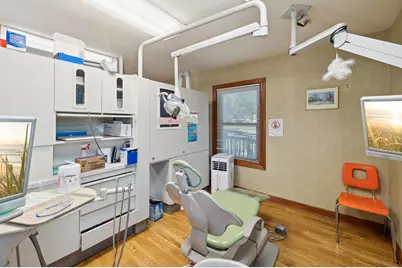 7410 N Teutonia Ave, Milwaukee, WI 53209 - Photo 11