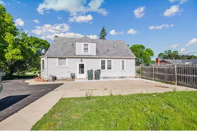 7410 N Teutonia Ave, Milwaukee, WI 53209 - Photo 23