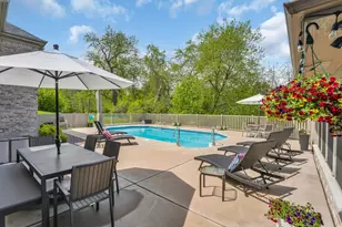 8 Lake Pointe Cir, Racine, WI 53402 - Photo 29