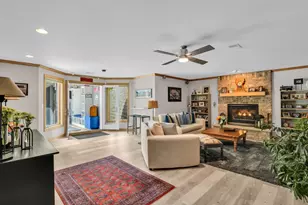 8 Lake Pointe Cir, Racine, WI 53402 - Photo 19