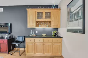 8 Lake Pointe Cir, Racine, WI 53402 - Photo 11