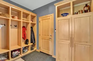 8 Lake Pointe Cir, Racine, WI 53402 - Photo 13