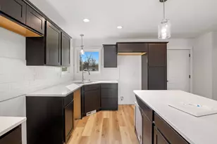 1200 Sween Dr, Holmen, WI 54636 - Photo 9