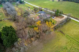 W288S250 Elmhurst Rd, Delafield, WI 53188 - Photo 9