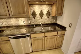 688 N Midvale Blvd, Madison, WI 53705 - Photo 13