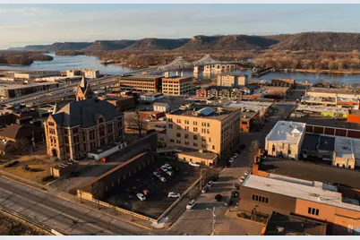 157  3rd St, Winona, MN 55987 - Photo 3