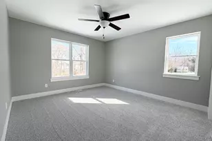 4749 Piper Ln, Racine, WI 53403 - Photo 11