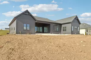 W279N6010 Serenity Dr, Merton, WI 53089 - Photo 143