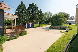 729 N Main St, Viroqua, WI 54665 - Photo 3