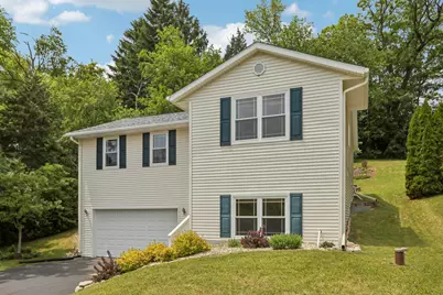 34116  Valley Dr, Burlington, WI 53105 - Photo 1