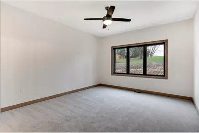 4051  Brooke Elizabeth Dr, Onalaska, WI 54650 - Photo 5