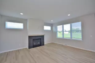 6034 Sean Ct, Racine, WI 53402 - Photo 9