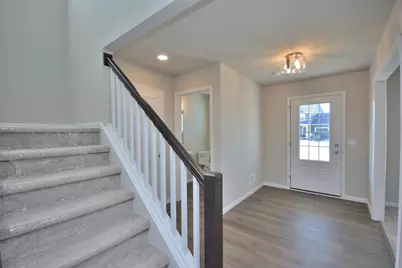 644  Standing Stone Dr, Waukesha, WI 53189 - Photo 7