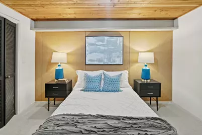 8500 N River Rd, River Hills, WI 53217 - Photo 55