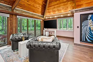 8500 N River Rd, River Hills, WI 53217 - Photo 33