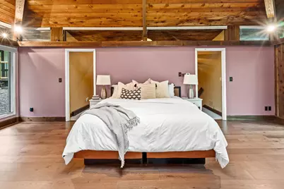 8500 N River Rd, River Hills, WI 53217 - Photo 31