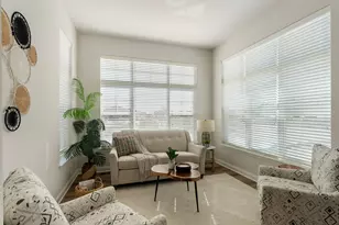 940 Mary Grace Ct, Grafton, WI 53024 - Photo 9