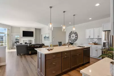 940  Mary Grace Ct #46, Grafton, WI 53024 - Photo 5