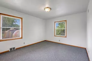 9335 W County Line Rd, Milwaukee, WI 53224 - Photo 15