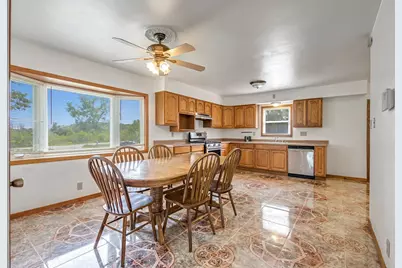 9335 W County Line Rd #9325, Milwaukee, WI 53224 - Photo 11