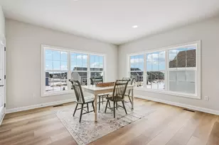 527 N Boulder Ridge Dr, Lake Geneva, WI 53147 - Photo 11