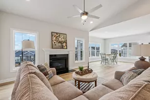 527 N Boulder Ridge Dr, Lake Geneva, WI 53147 - Photo 5