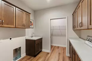 847 N Verona Cir, Grafton, WI 53024 - Photo 11
