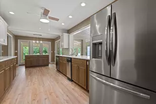 W222N8208 Plainview Pkwy, Lisbon, WI 53089 - Photo 37