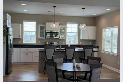 421  Standing Stone Dr #17-39, Waukesha, WI 53189 - Photo 11